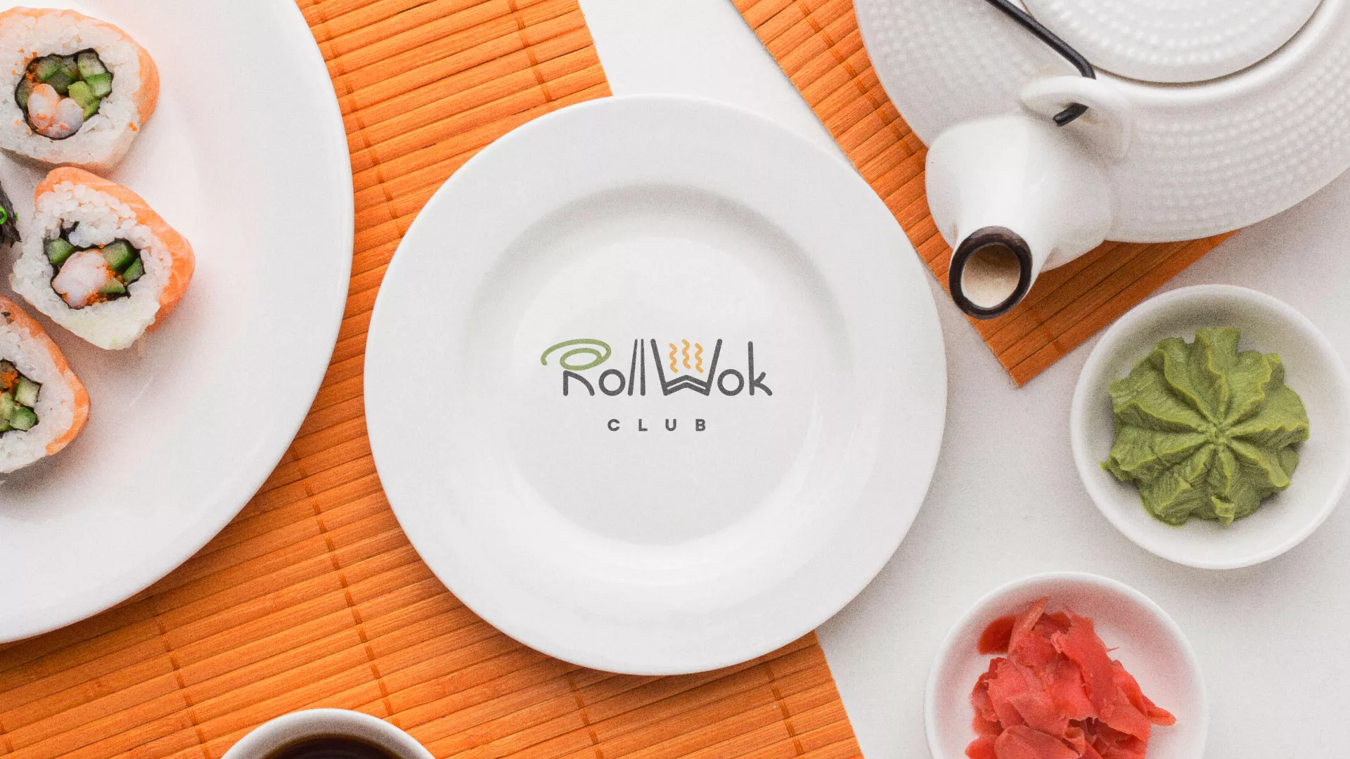 Разработка логотипа и фирменного стиля в Ленске для суши-бара «Roll Wok Club»